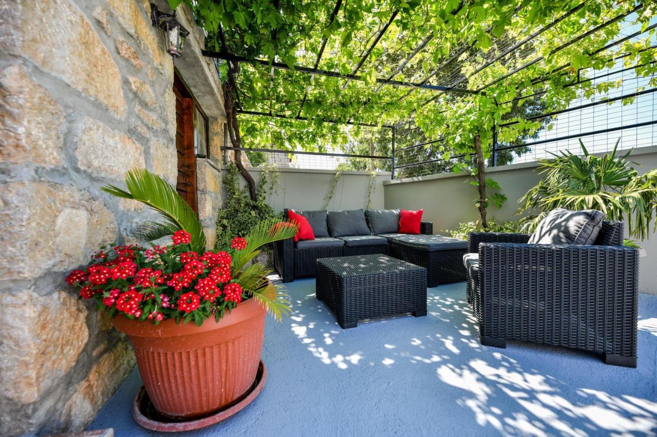 Holiday Home Skevini Dvori Стариград-Пакленица Экстерьер фото